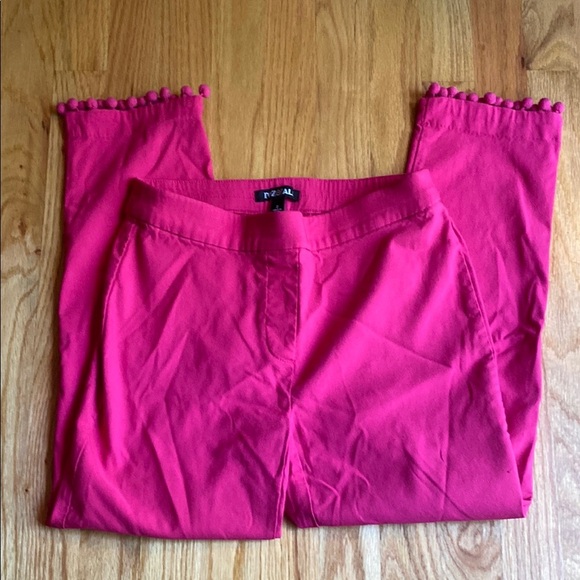 Roz & Ali Pink capri pants with poms - Picture 3 of 5